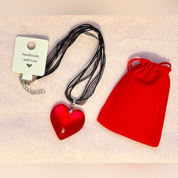 Red Glass Heart Pendant On A Black Adjustable Ribbon Necklace Brand New - Picture 6 of 8